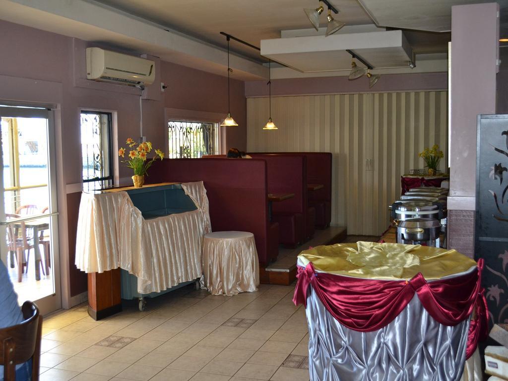 Hotel West Plaza Malakal Koror Exteriér fotografie