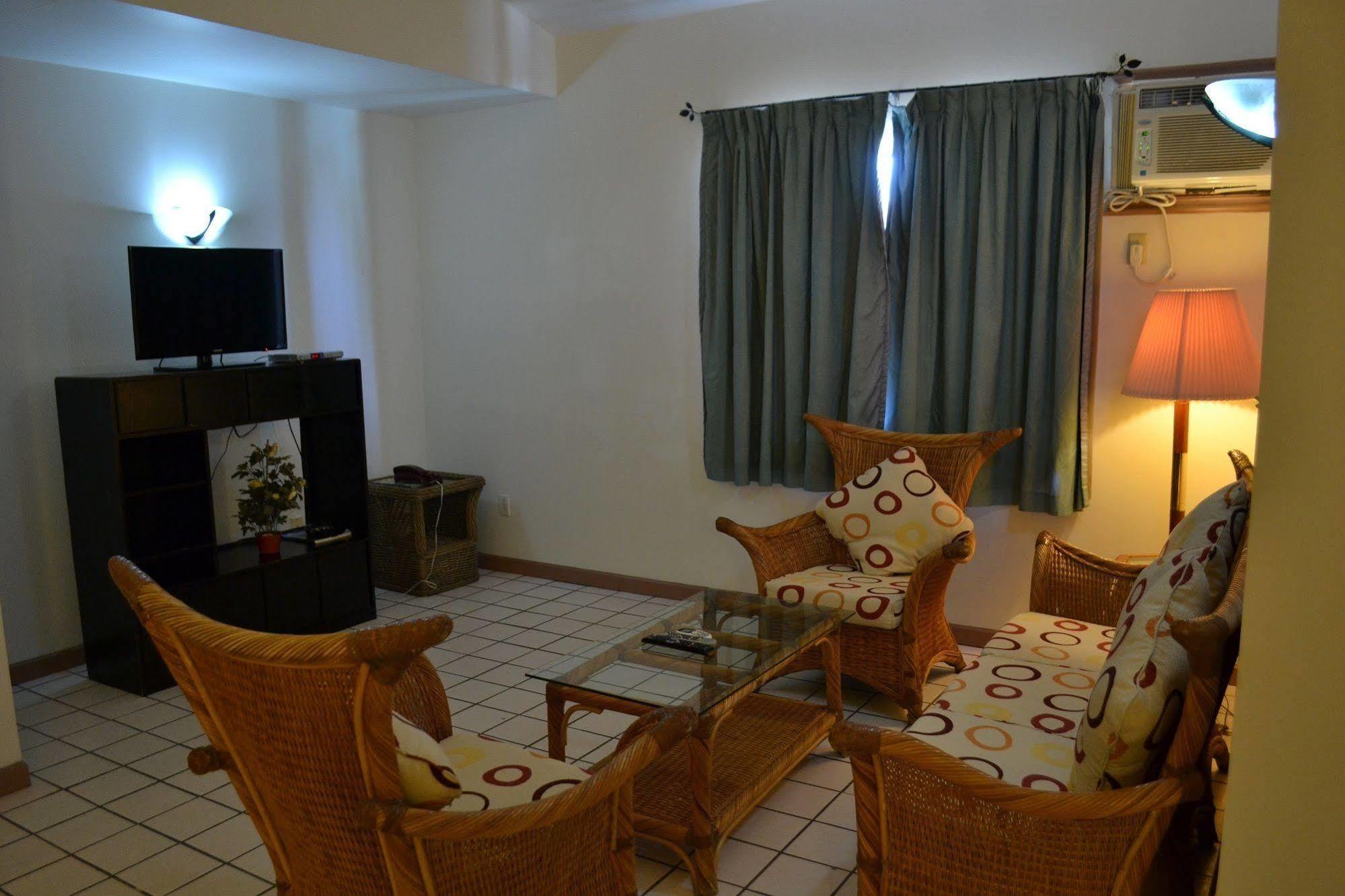 Hotel West Plaza Malakal Koror Exteriér fotografie
