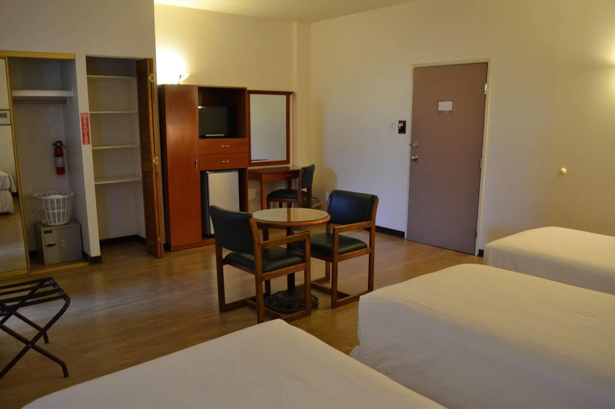 Hotel West Plaza Malakal Koror Exteriér fotografie